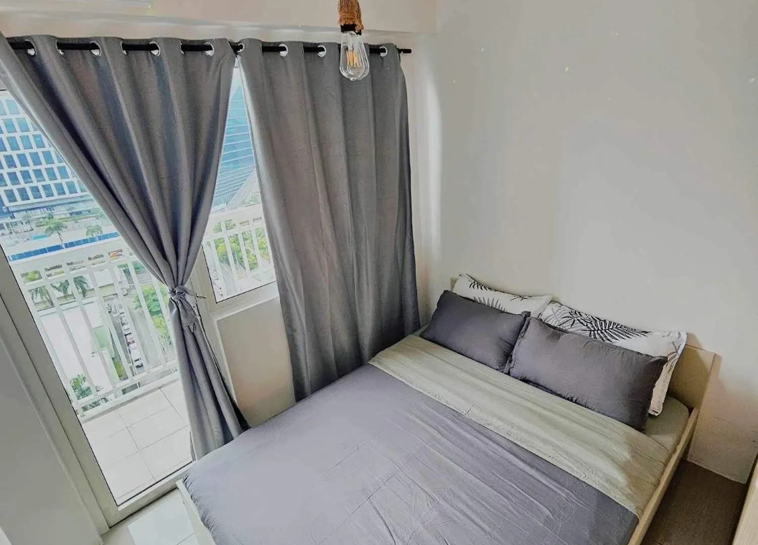 Aj'S Staycation At Shore Moa Manila